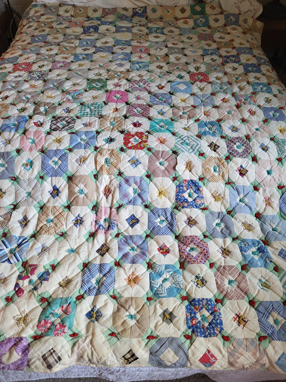Two Top Tied Scrap 1940s-50s Quilt Comforter Cathedral Window/Bricks 72"×92"